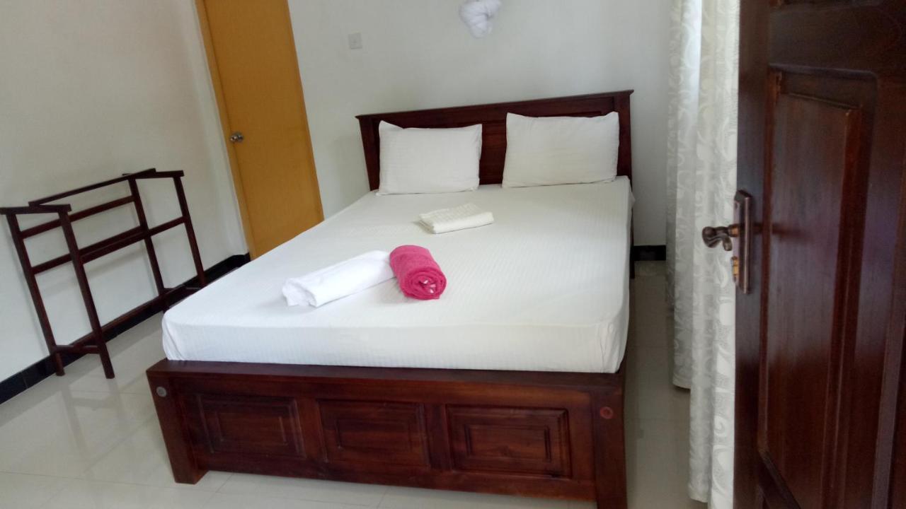 Umaya Holiday Home アヌラーダプラ エクステリア 写真